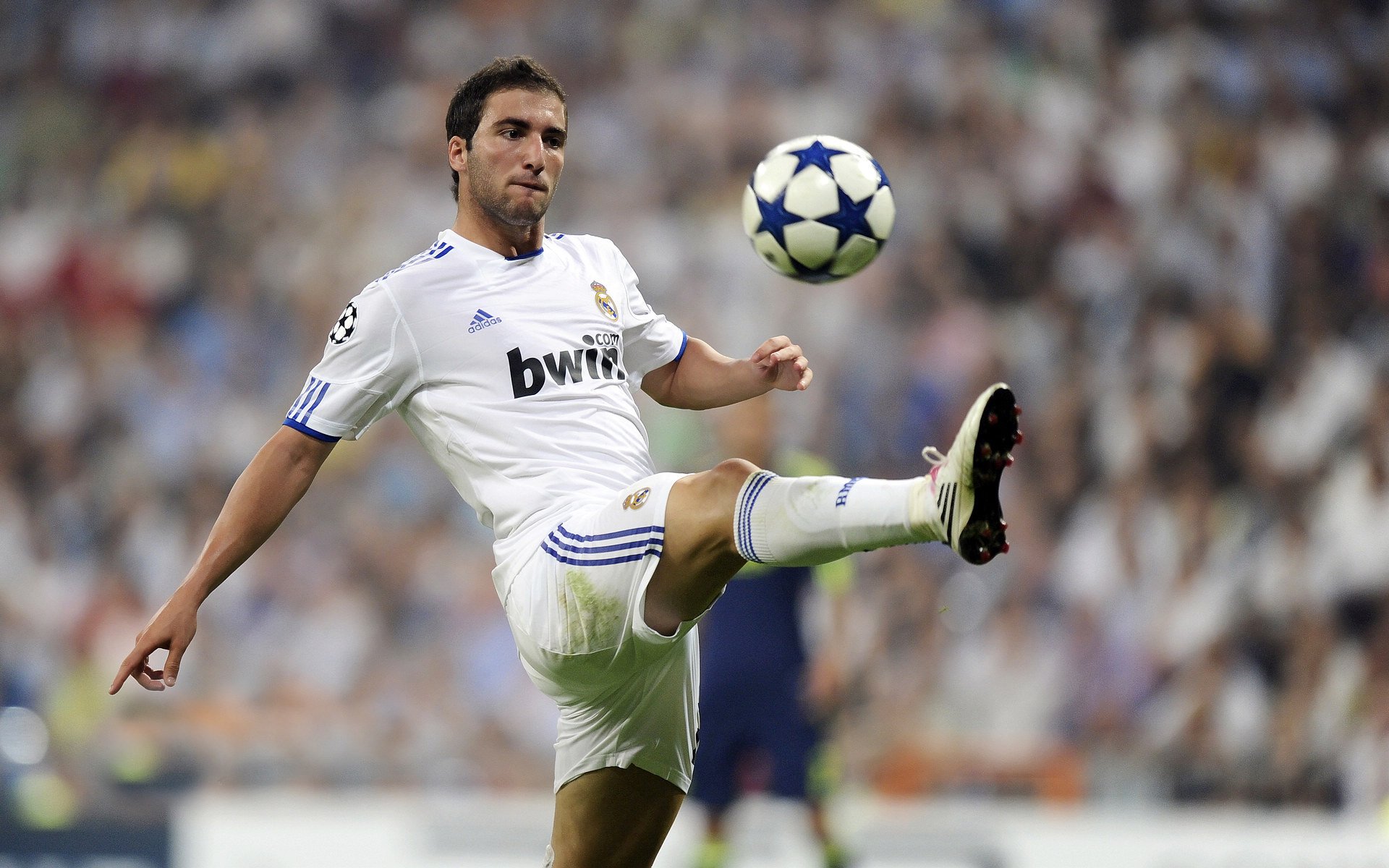 杰伦·格林，撕裂夜幕的火焰，猛龙冰冷链条锁死独行侠困兽