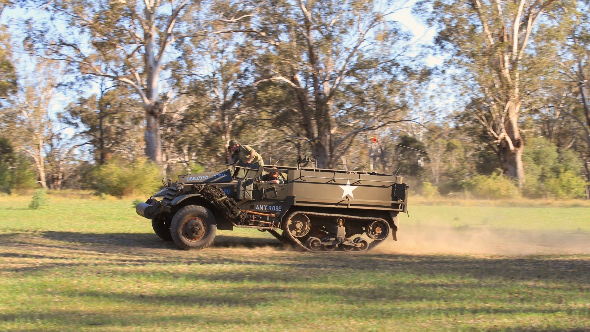 双线狂飙，绿茵悬念与篮下绝杀