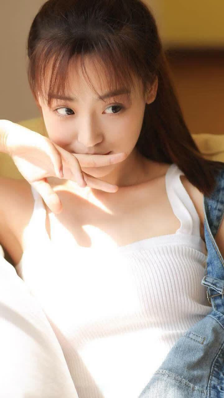 莱万的镰刀与红魔的闪电，当2026年F组生死战，撕碎了足球所有的剧本